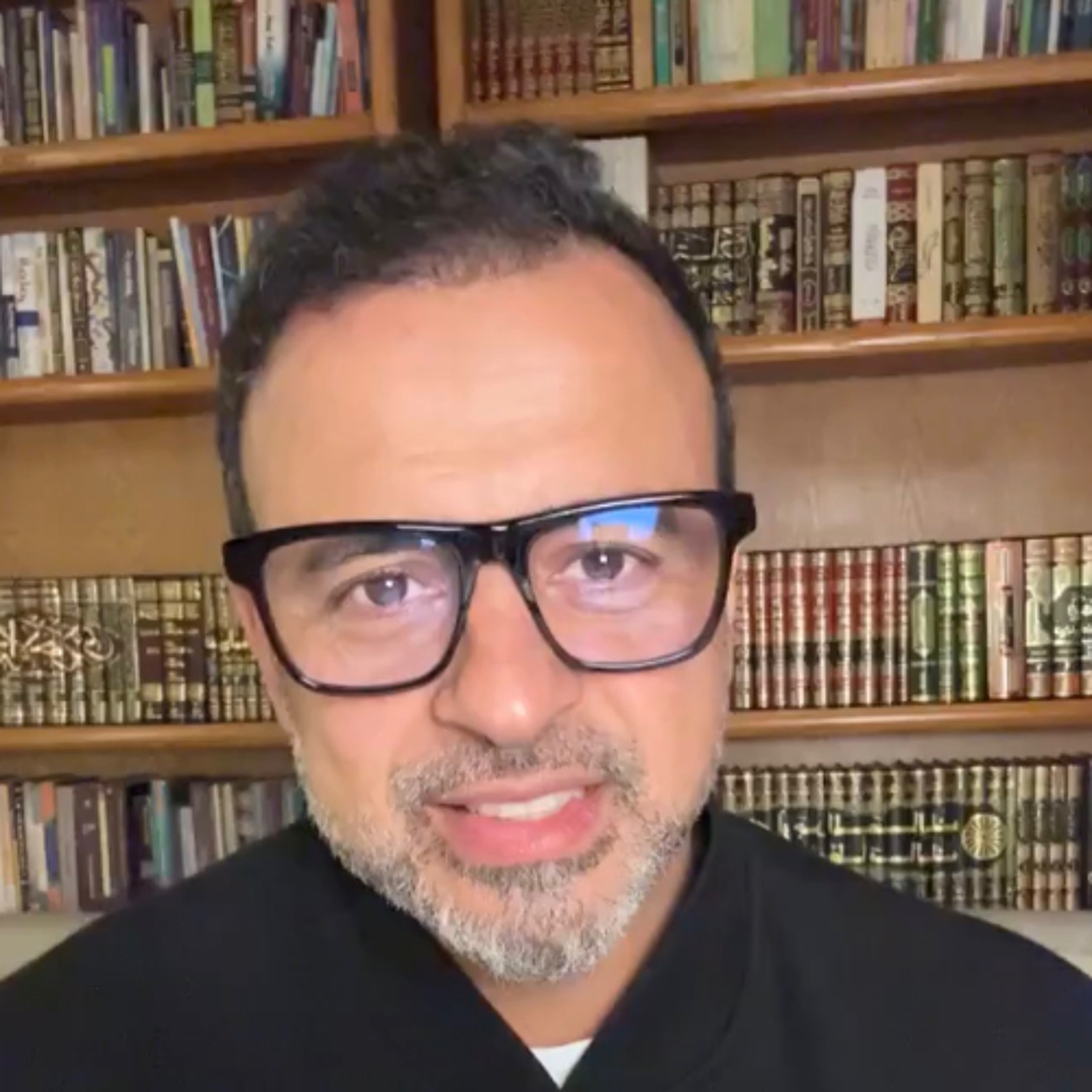 معصيتي.. أضعها بين يدي أستاذي - لايف السبت - مصطفى حسني