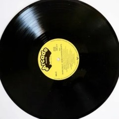 вместо пластинок, её сиси (. Y .)