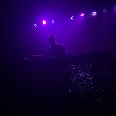 A dance mix to pregame your NYE party with