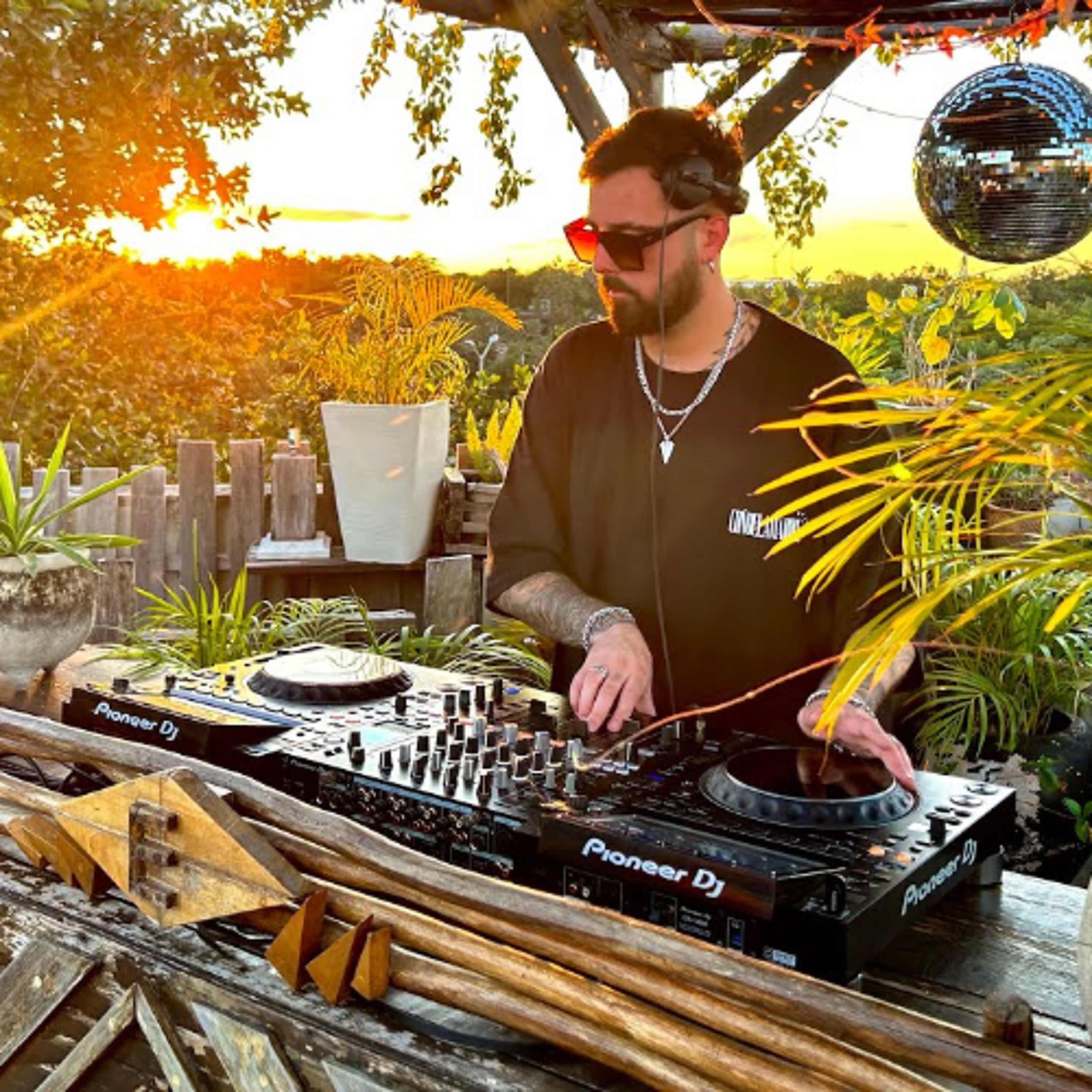Joseph Noska | Deep Tech House Sunset Vibes 2024 | By  @EPHIMERATulum episode artwork
