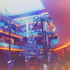 Hold my bags baby. (Vaporwave - Mallsoft mix)