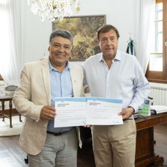 Raul Hermosilla - Weretilneck entregó aportes por más de $33.400.000 para obras en Comallo