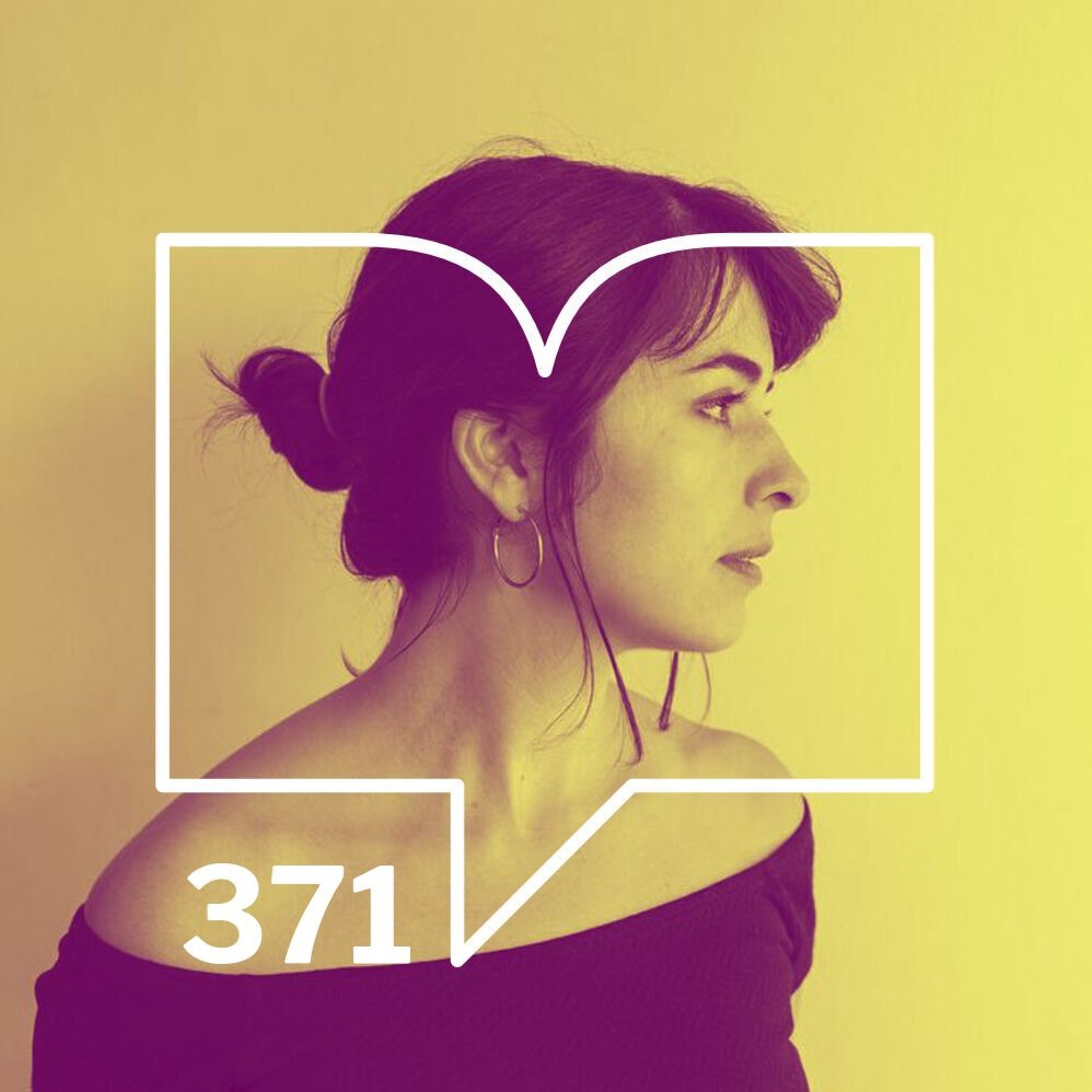 Episodio 371: Acercándonos a escritoras - Aura Garcia-Junco episode artwork