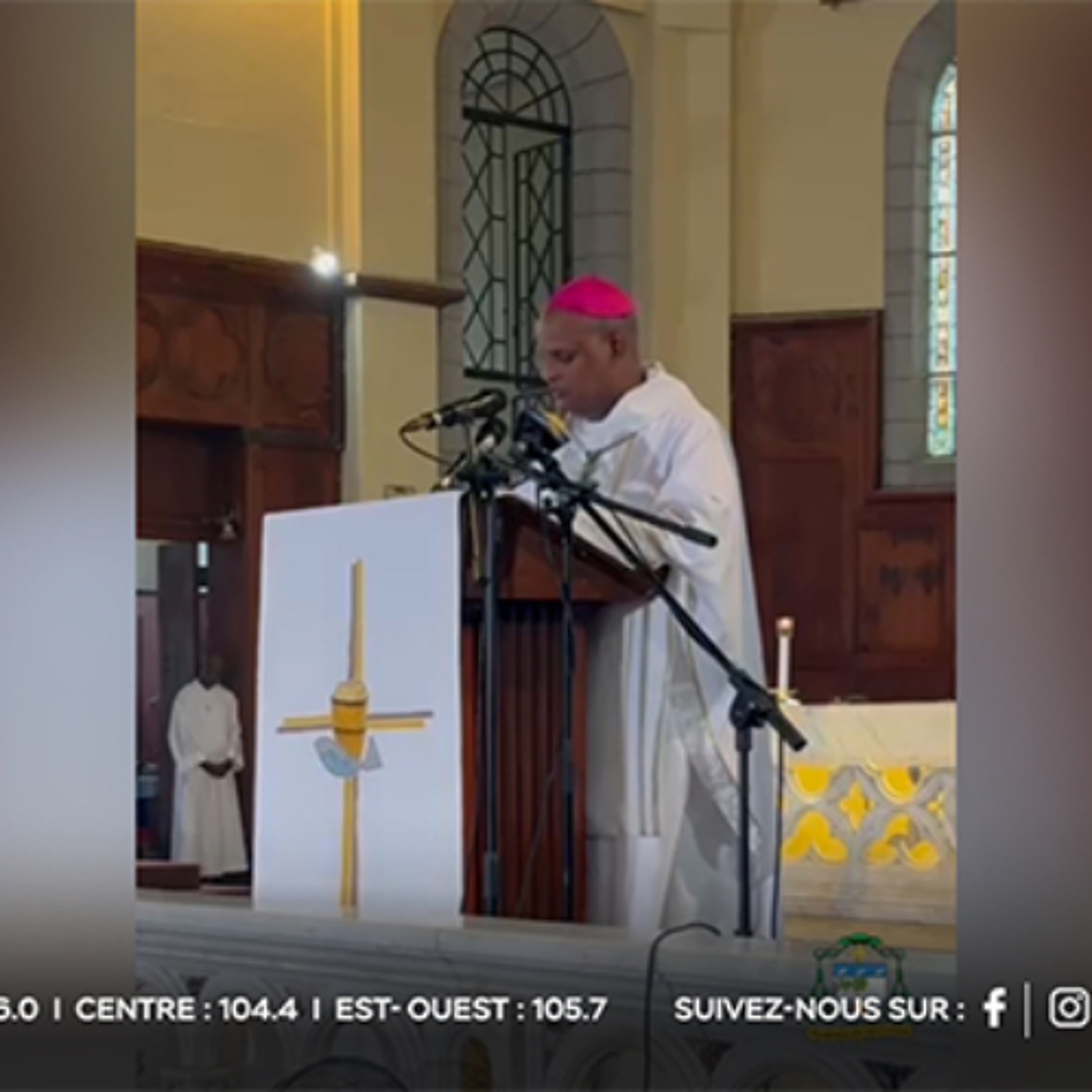 Messe de requiem  hommage au Pape François à la Cathédrale Saint-Louis