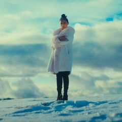 Eugenia Nicolae - La munți ninge (feat. Paula Hriscu)