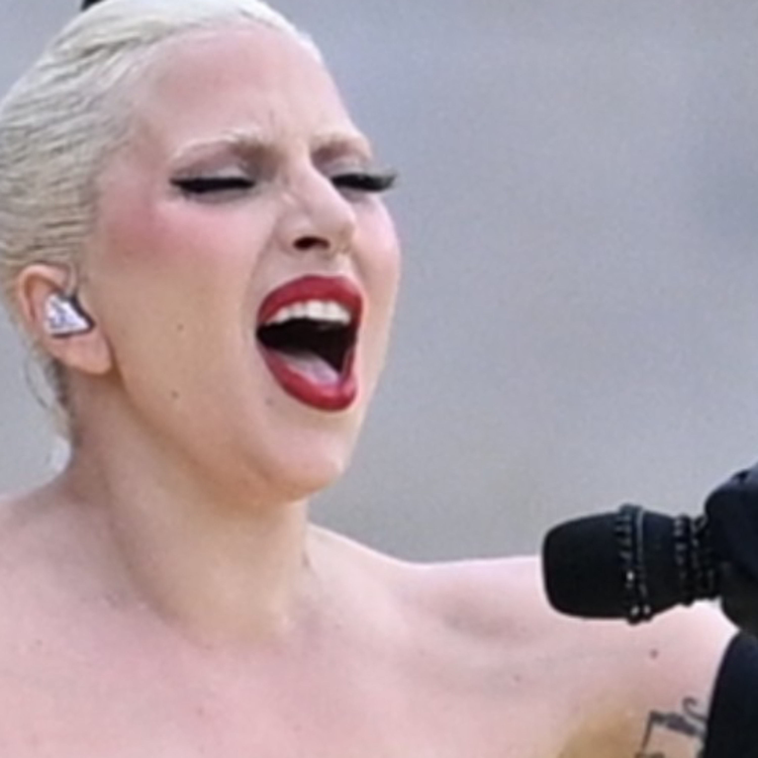 Abracadabra de Lady Gaga episode artwork