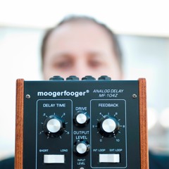 Lee Coombs - Don't Leave The House! (Raqpar interpretation)