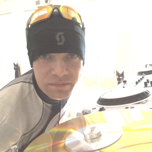 Dee . Jee . Peer Digital Hyper Futur in Space Wellenreiter Hybrit weis wohin die Wellen ziehen !!!