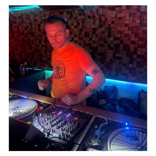 The Forward Movement Show with Davide Decay & Dan Formless