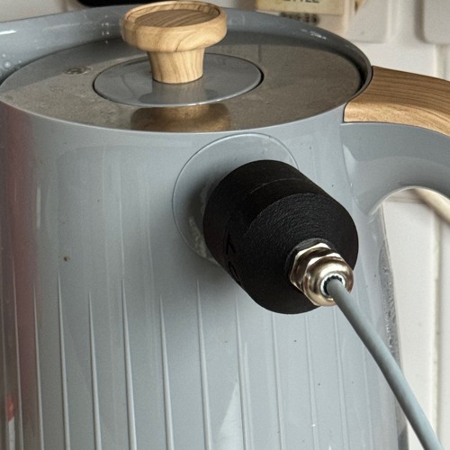Kettle boiling