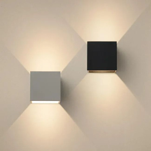 Applique LED da Parete per Linee Pulite e Atmosfere Materiche