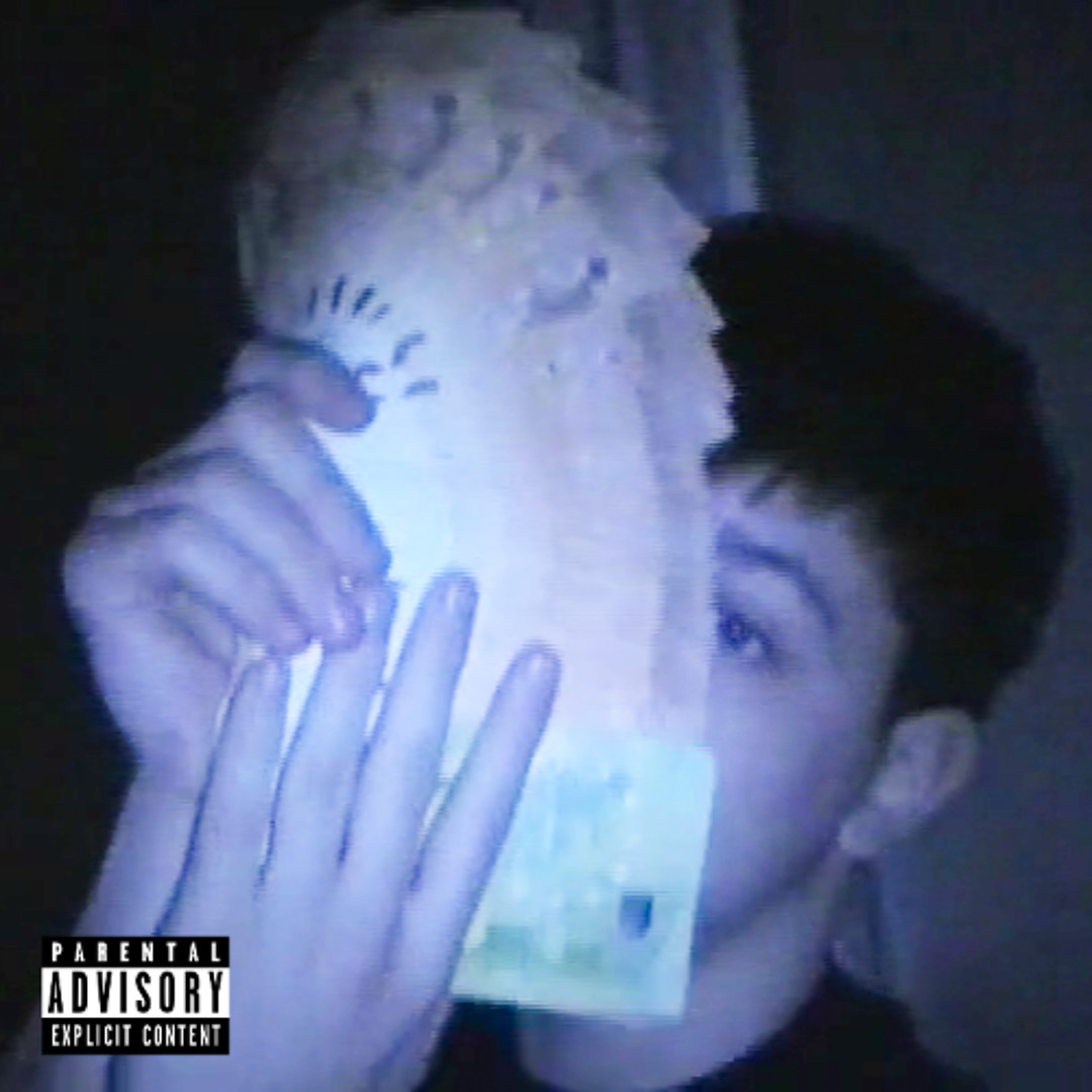 Listen to 4U by junk!e in CLUTCH playlist online for free on