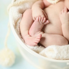 Newborn Baby, Day 8, Sneezing, Babbling, Breathing, Neumann KM184 XY(96 24)