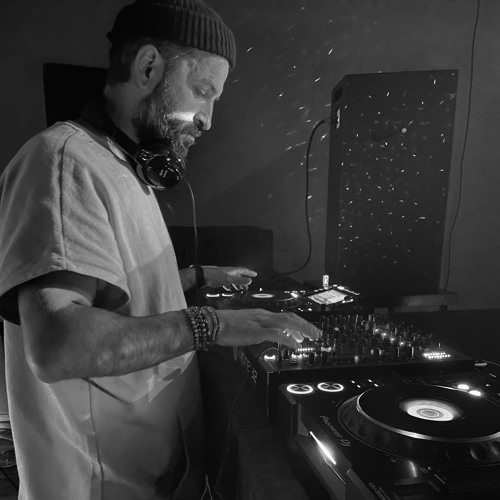 Leo Less - Out of Hibernation [march’23 mixxx].mp3