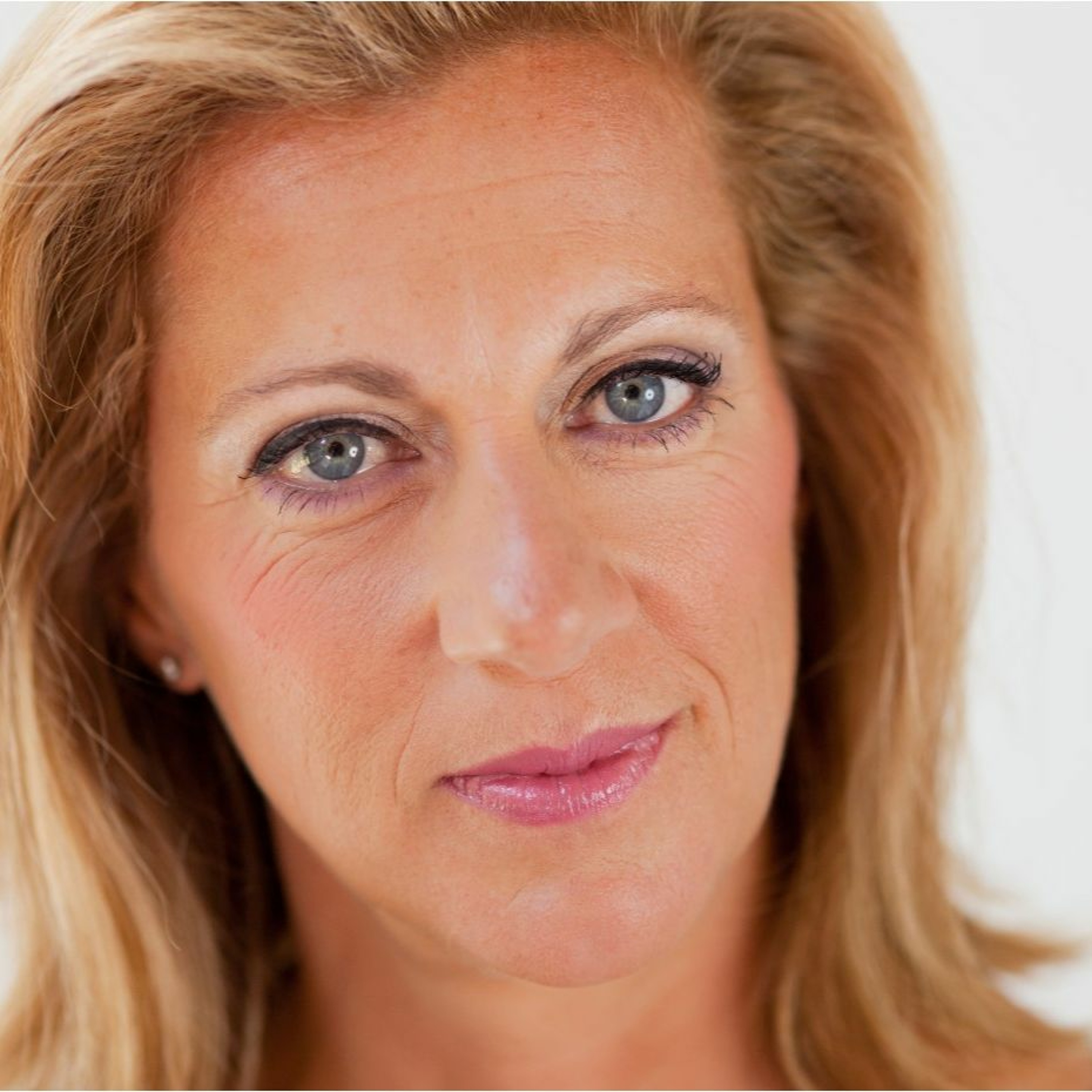 Sally Gunnell in conversation with Kate Usher episode artwork