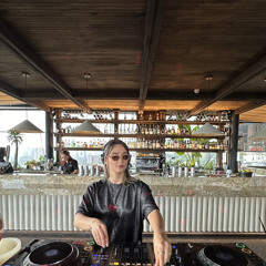 Sunset Session By Sara Valmont (First Hour-Warm Up Set) at Mal de Ojo, Medellín.
