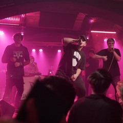 Nebe (feat. Steve Sniff)