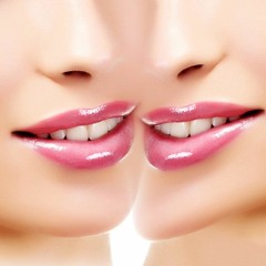 Lipgloss Twins - Monorail
