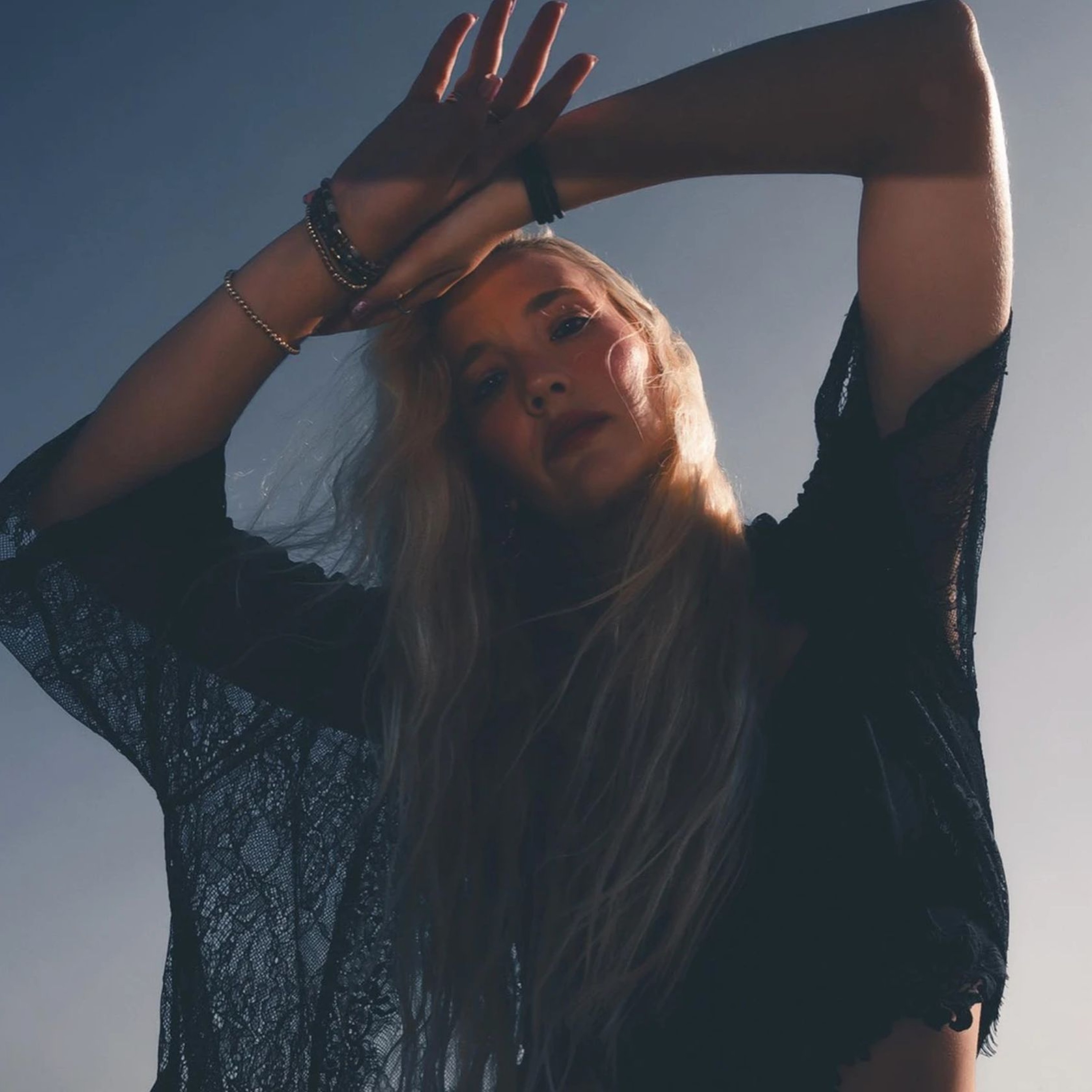 Artist Interview: Chloé Caroline episode artwork