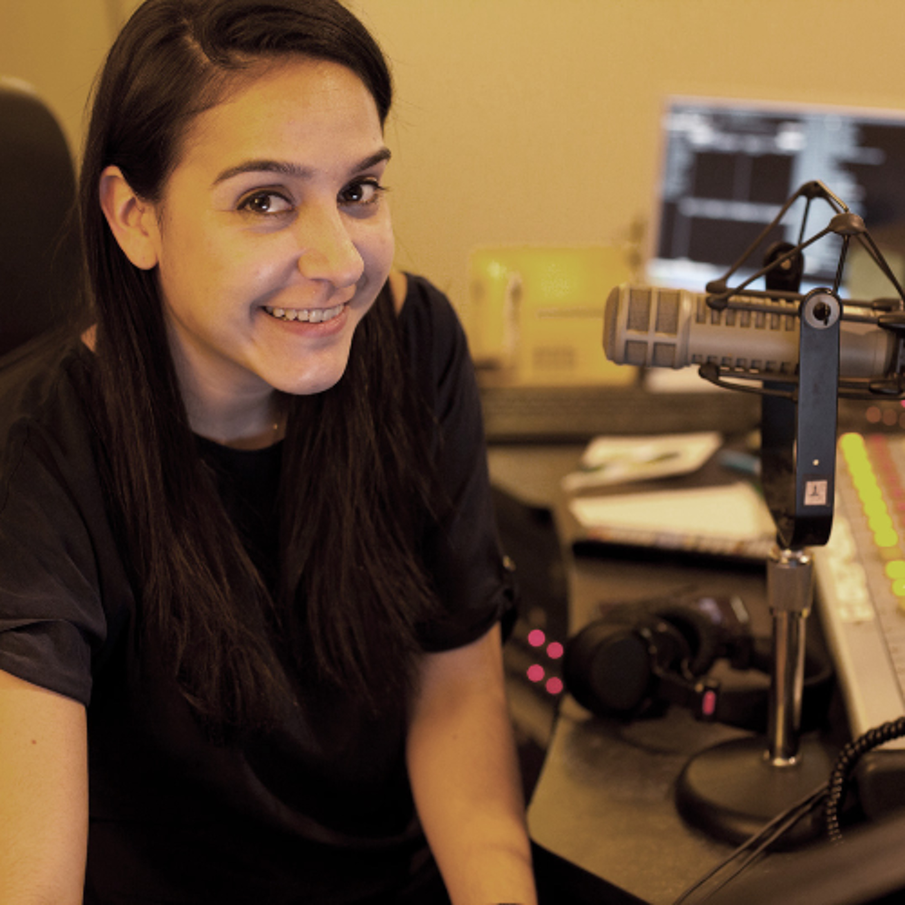 “Hellenic Voices” with Anna Eliopoulos – Christmas Show – Kalanta from Greece 12/25/25