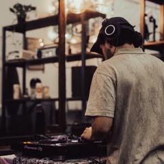 Caliente sessions #1 - Mommento @Salon Blanco, CDMX