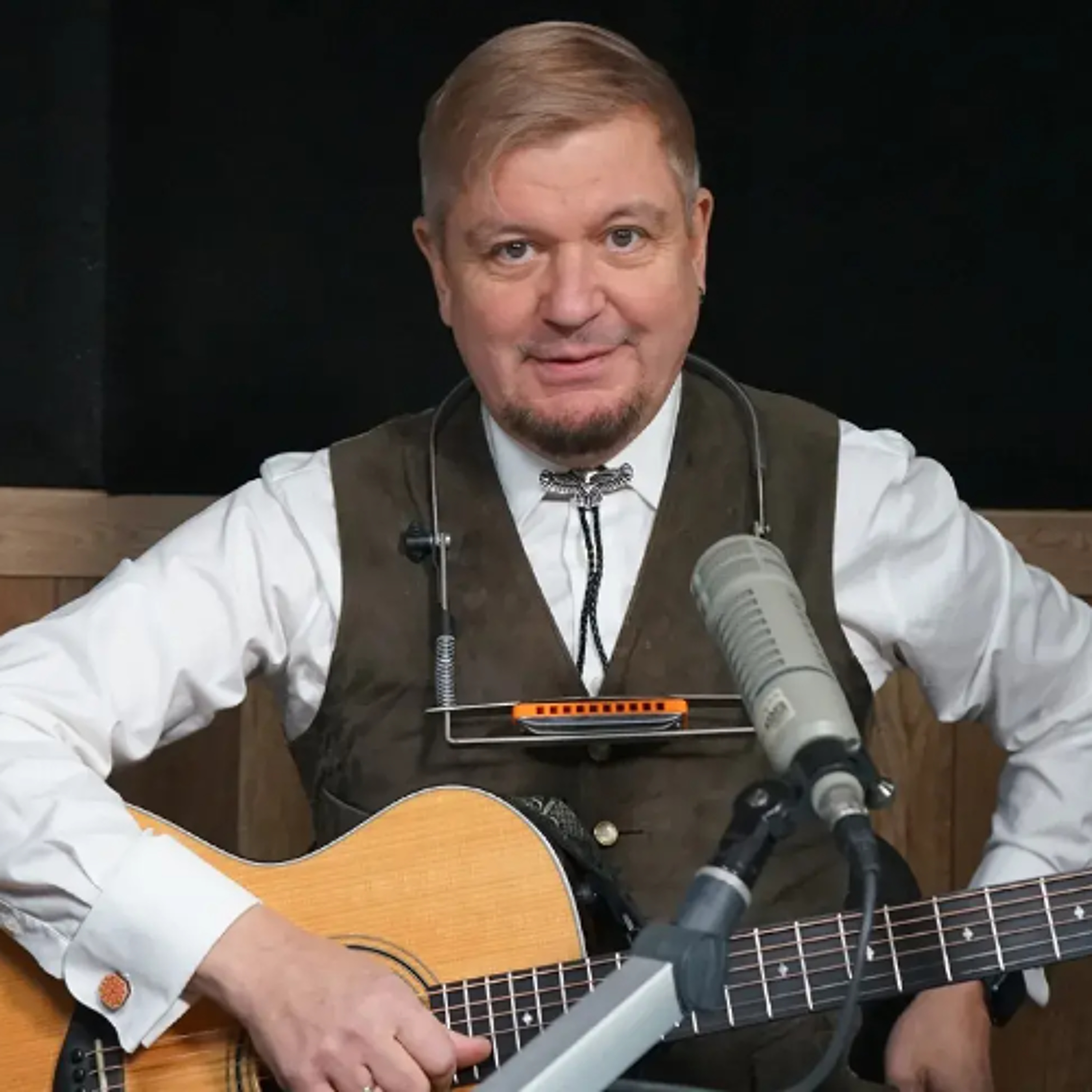 Лявон Вольскі. Ад гастроляў па ЗША да Каляднага туру: чаго яшчэ чакаць ад Вольскага