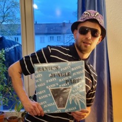 Queso Loco aka DJ Estereoid presents: Sesión Latino Especial!