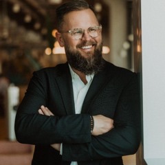 EPISODE 155: A FINTECH VISIONARY WEIGHS IN ON AI, DATA,  COOPERATION AND MUCH MORE