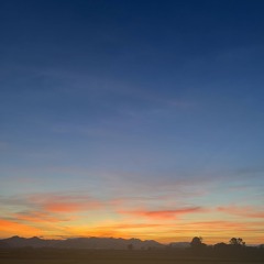 một buổi chiều không mây.