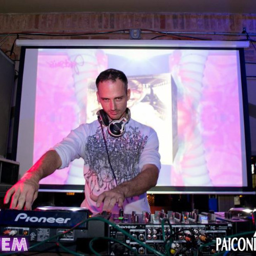 James West and David G- I’m fading_ Dark progressive breaks