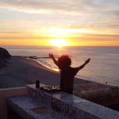 Desert Vibes and Sunset in Los Cabos DJ Set by Leo Izturriaga