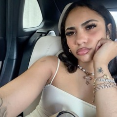 SHE WANNA FW A YOUNGIN🤧