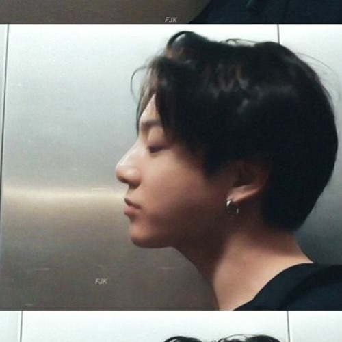 ★おまとめ中★グク ミラー BTS M004-JK ☆おまとめ中☆グク ミラー BTS M004-JK BTS Jungkook グク NYFW CK