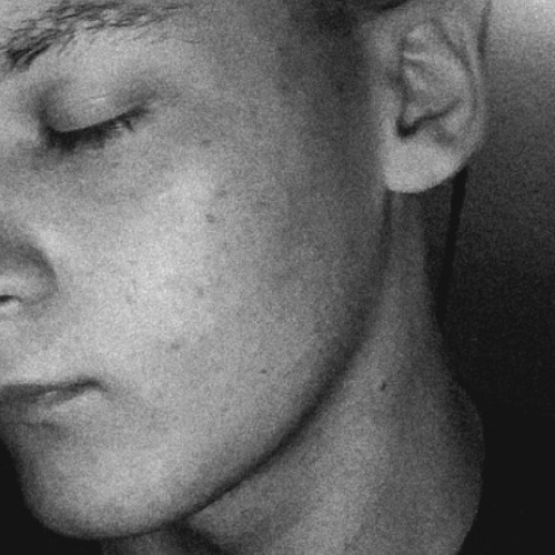 Stream Cry On My Shoulder It S Ok By Aloneforever Listen Online For