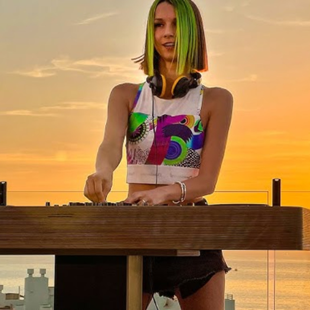 artworks-f9CO2JNdln8KUhbc-