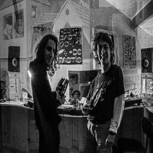 LYL Radio ☽ Tales From The Far East ☾ Episode 21 w/ Paroi & Uwë Bolg [200123]