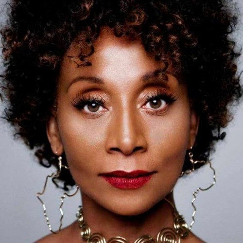 nadine sutherland net worth