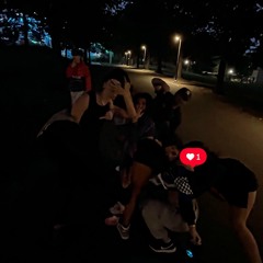 We in the crowd (ForeverOnTheAve)