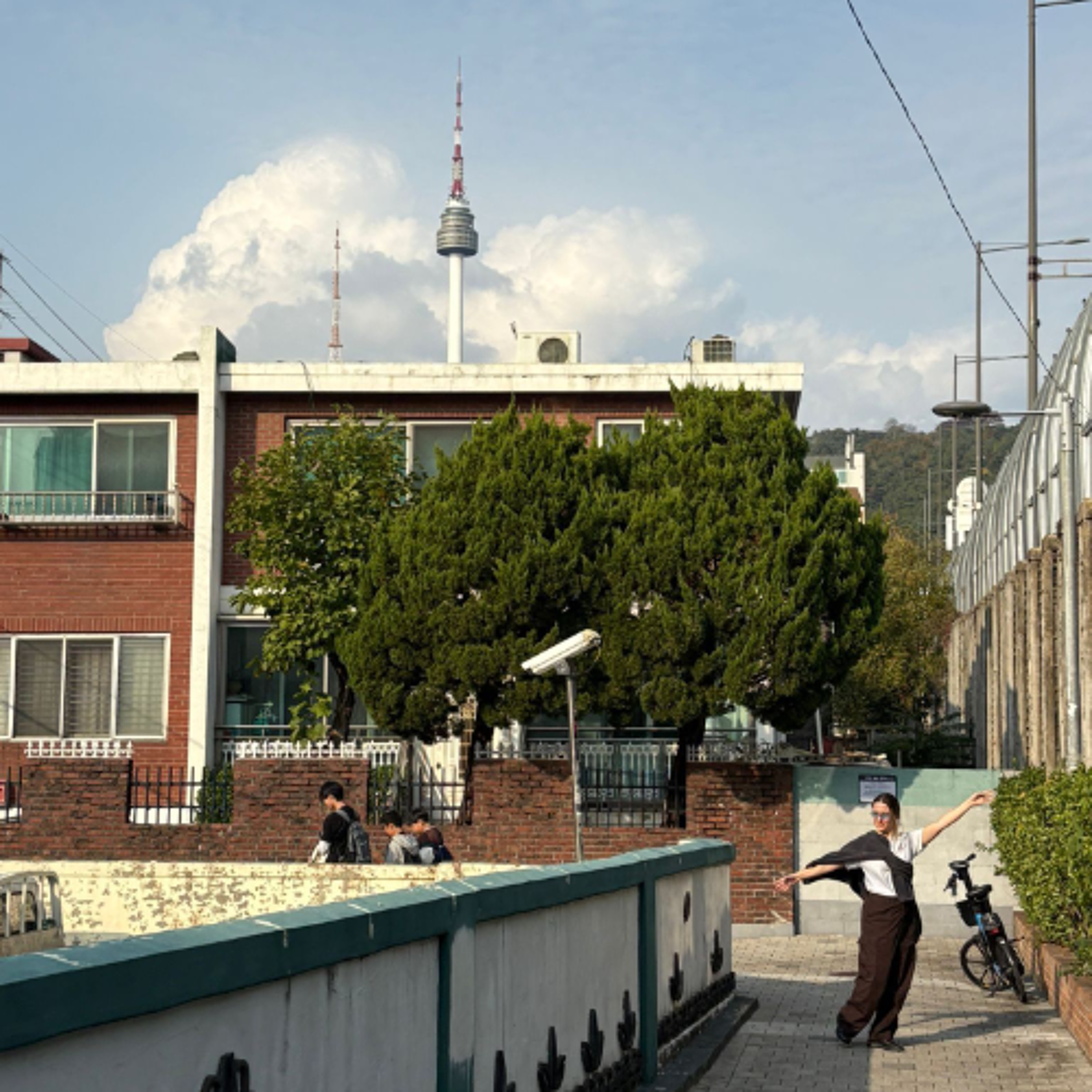 ASHIDASHIPI with PAOLA LAF 11.20.25 | VISLA FM