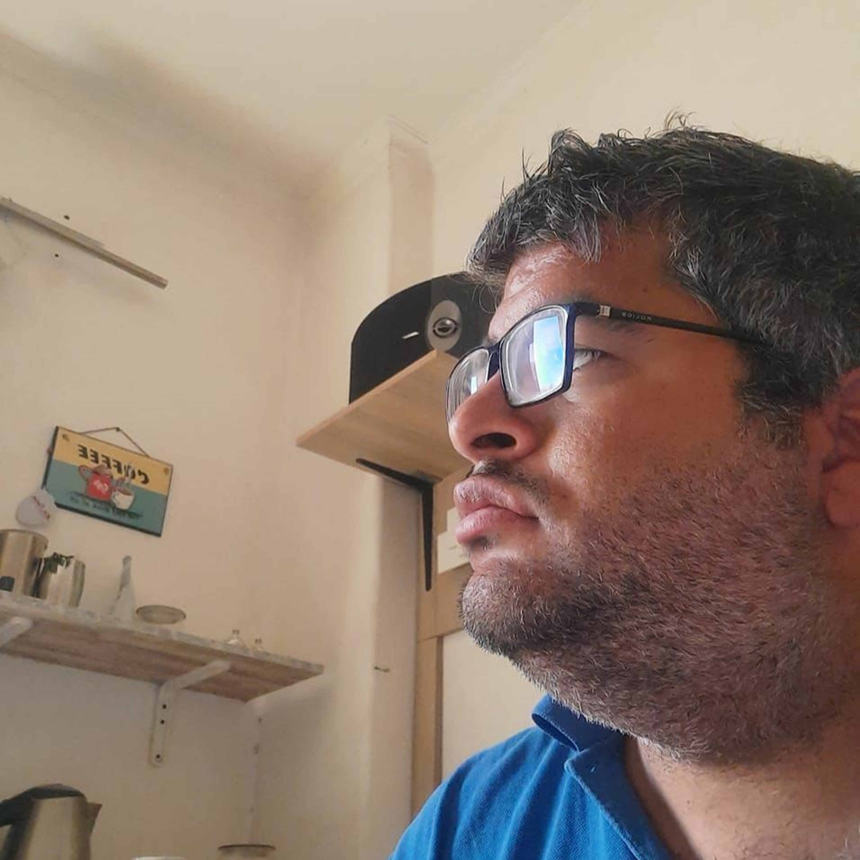 Khaled Roshdy(KR)