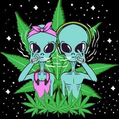 Courtney Marie - Spaceship Feat. Sym