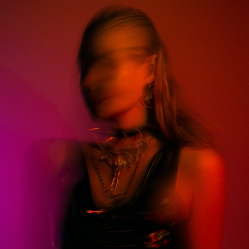 premiere | Argia - Stella | Equanimity