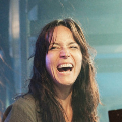 Alicia Hush - Planète Secrète Podcast 001