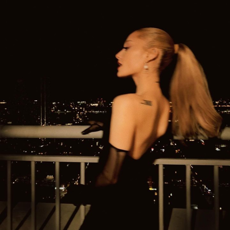 be my baby x god is a woman – ariana grande .mp3