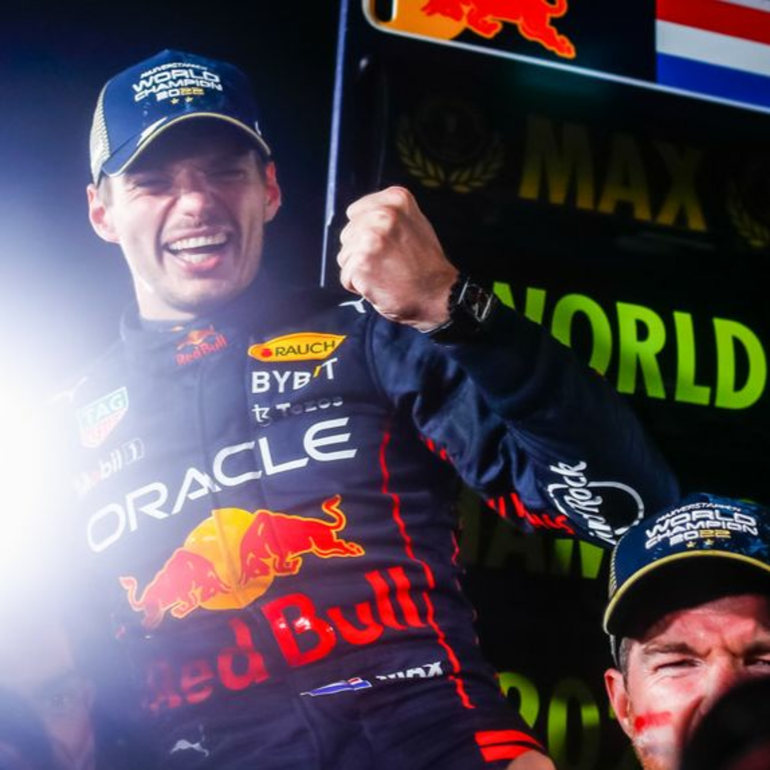 Pocta Verstappenovi a jaké bitvy se letos ještě povedou