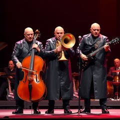 The Blind Man and Dow Jones (pico cello)