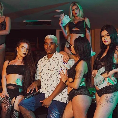 Primeiro coloca a boca que mina louca já pode tirando a roupa Mc Denny e Mc Souza