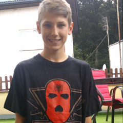 Gładki. JR - Biorę tą rapgrę jak kilosa na przemiał