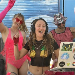 Cloudy 2023 Party Set
