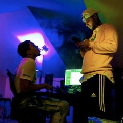 001 Logo Schmitt x Beezy